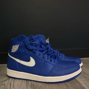 NEVER WORN Air Jordan 1 Retro High Hyper Royal